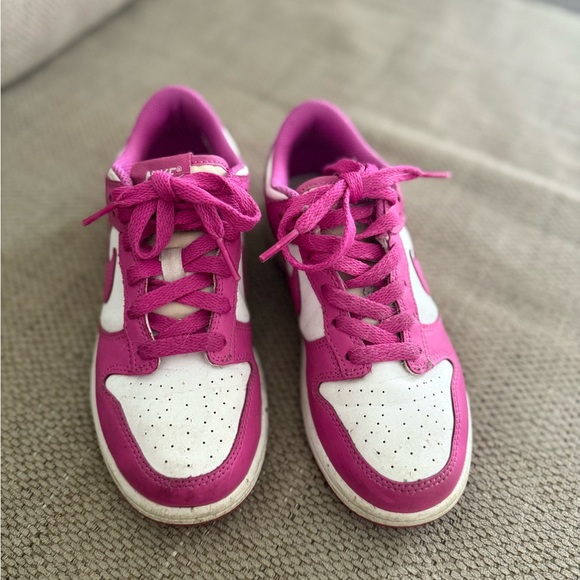 Nike Dunks - Picture 3 of 4